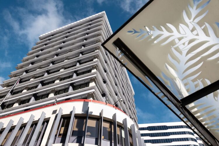 New Zealand’s Central Bank Steps Up Monitoring of Stablecoins and Crypto-Assets, Holds Off on Regulation on DeFi planet