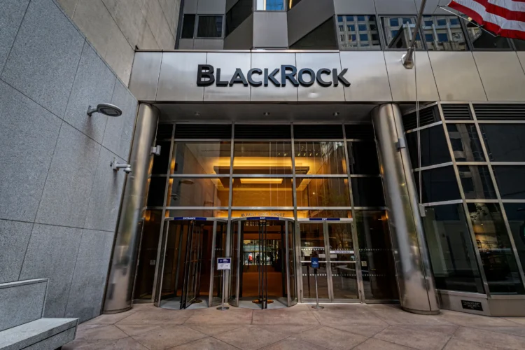 SEC Fines BlackRock $2.5M for Incorrect Investment Disclosure