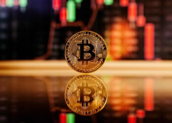 Bitcoin Records a seven-week low since spot ETF launch, trading around $40k