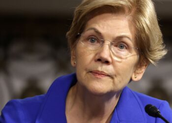 Elizabeth Warren Concerned About Potential Senate Challenge from Pro-XRP Lawyer