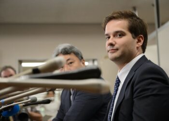 Former Mt. Gox CEO Offers Reassurances As $7B Bitcoin Transfer Ruffles Feathers