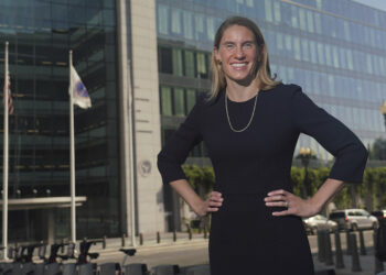 Crypto Community Reacts to Caroline Crenshaw's Renomination as SEC Commissioner