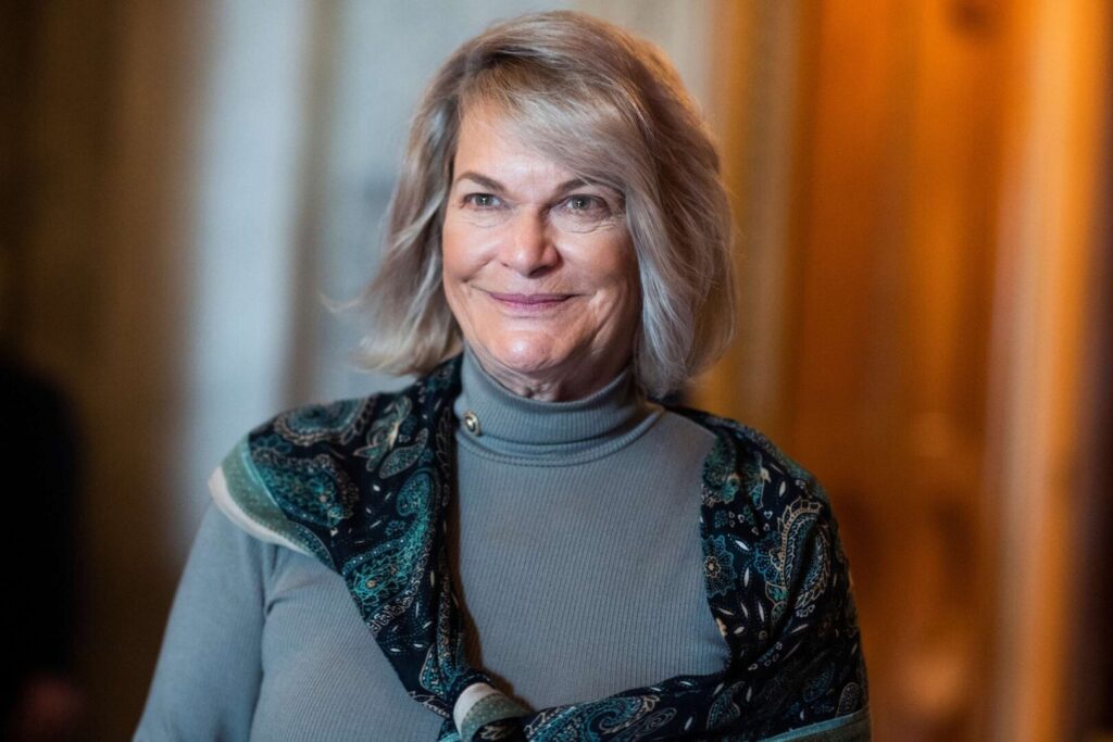 U.S. Senator Lummis Drafts Legislation to Make Bitcoin a Federal Reserve Asset – New Report