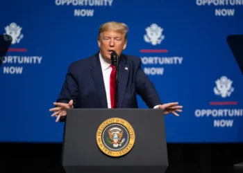 Trump Urges U.S. to Prioritize Crypto Industry Development to Keep Pace with China