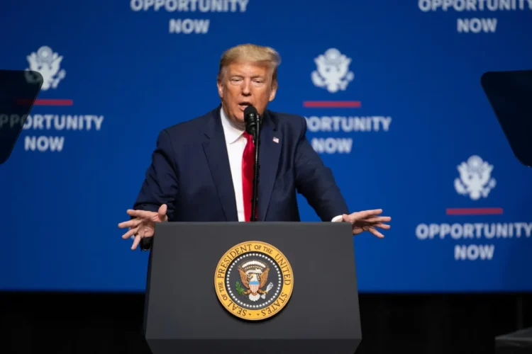 Trump Urges U.S. to Prioritize Crypto Industry Development to Keep Pace with China
