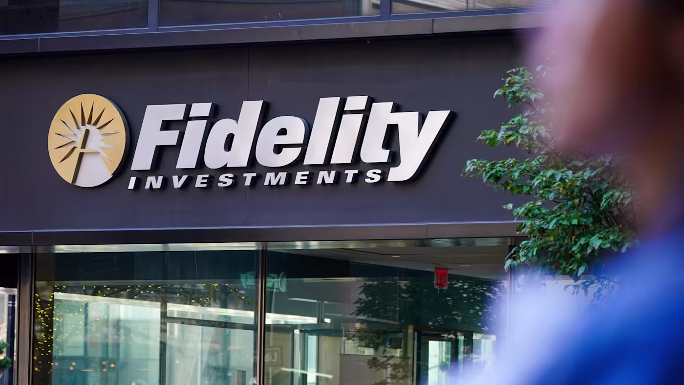 Fidelity launches its stablecoin.