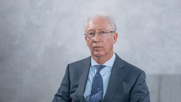 Russian Economist Suggests Crypto Adoption Contributes to Ruble Stability