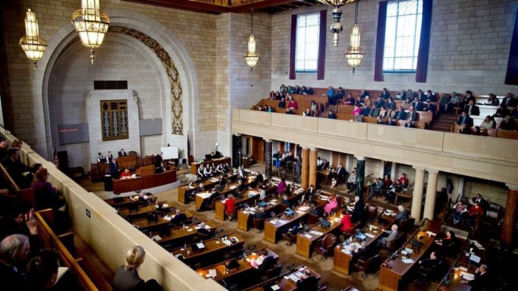Nebraska Lawmakers Approve Limits on Crypto Mining in Final Legislative Reading