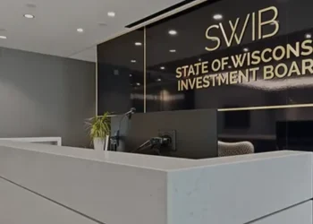 Wisconsin Retirement Fund Dumps Bitcoin ETF as Abu Dhabi Sovereign Wealth Fund Deepens Investment
