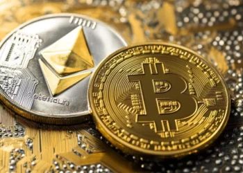 Bitcoin, Ether Rally as Derivatives Fuel Momentum; Solana Lags Despite ETF Inflows
