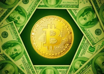 Is Crypto Really Undermining the Dollar? Ken Rogoff’s Warning Sparks a Global Currency Debate