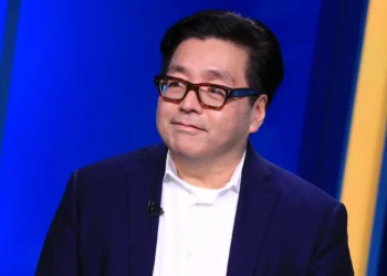 Tom Lee Predicts ‘Supercycle’ for Ether as Long-Term Accumulation Strengthens
