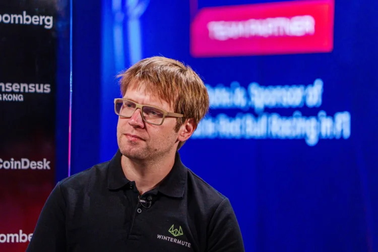 Wintermute CEO Dismisses Lawsuit Rumors Against Binance After $20B Market Crash