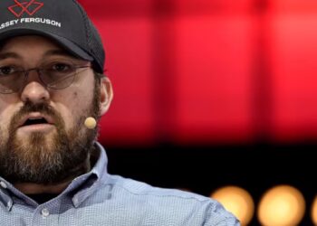 Cardano Founder Charles Hoskinson Criticizes Trump’s Crypto Ventures as “Frustrating” for Policy Progress