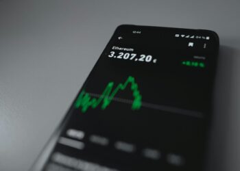 US Clarity Act Delays Trigger $952M Outflows from Digital Asset Funds