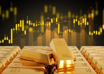 Gold Pullback Creates Value Zone Below $4,400 While Bitcoin Holds Relative Strength