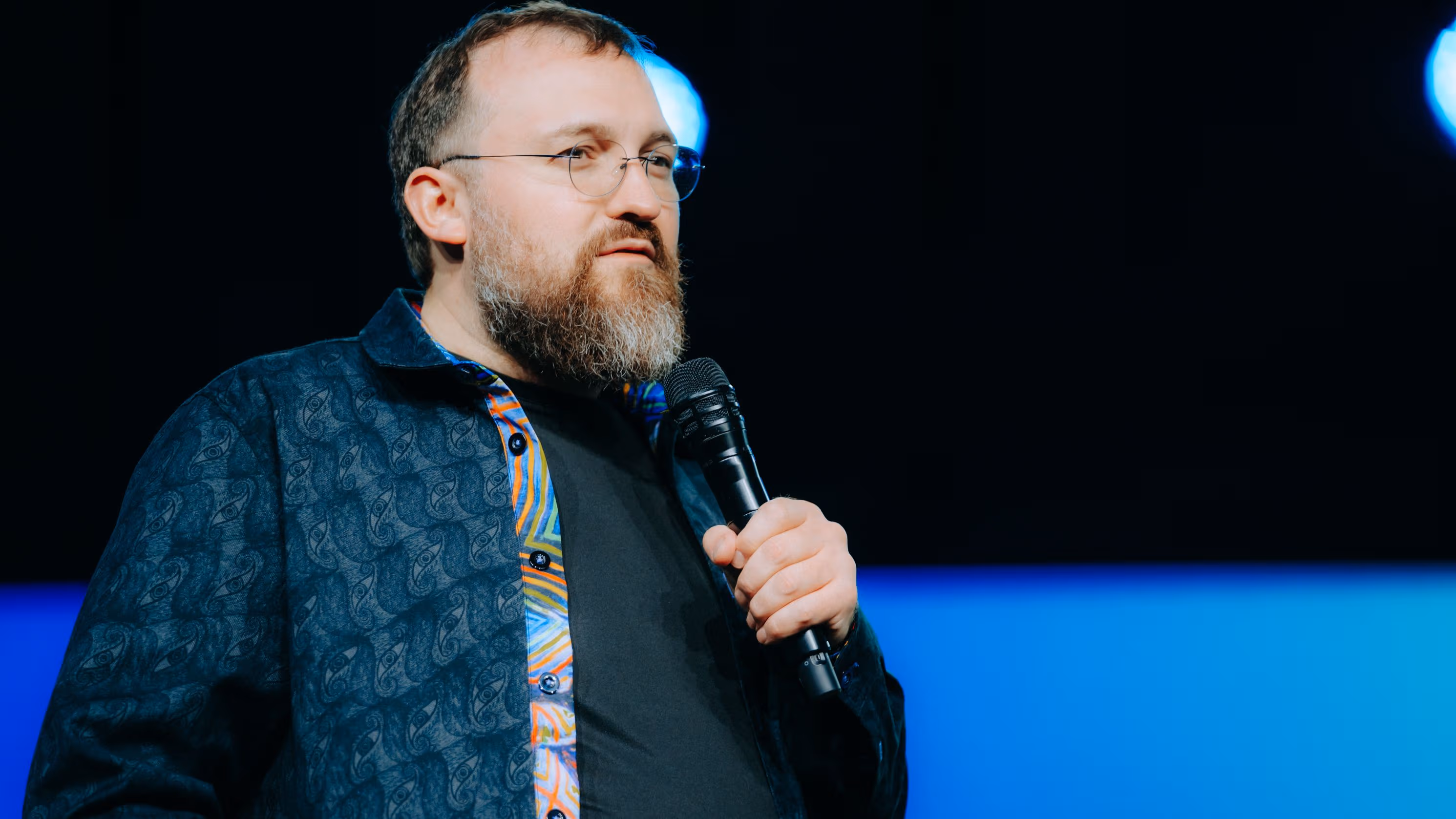Charles Hoskinson Praise XRP Over Tether and Circle, Cites Open Access Model