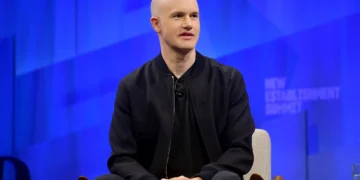Coinbase CEO Pushes for Tokenization, Stablecoins, and AI in Finance Overhaul