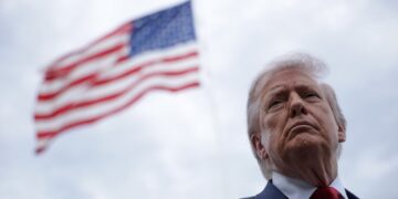 Trump Weighs Mass Pardons as Crypto Founders Push for Clemency