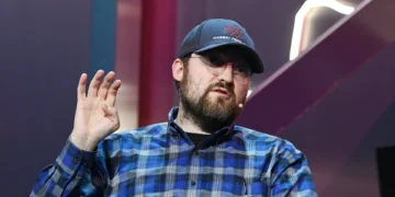 Charles Hoskinson Tests Smart Contract to Recover Lost Cardano Wallets