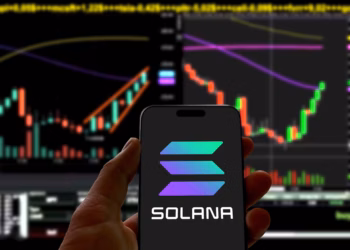 Forward Industries Moves $31.9M in Solana to Coinbase Prime as Treasury Losses Deepen