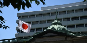 Japan’s Top Banks Plan Stablecoin Launch for FY2026 Transactions