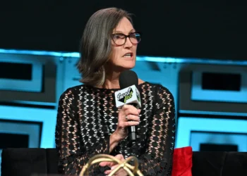 Cathie Wood Says USDT and USDC Will Keep Stablecoin Lead Despite OUSD Launch