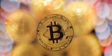 Bitcoin Slides as Iran-US Conflict Deepens, Oil Surges After Strait of Hormuz Closure