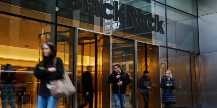 BlackRock Launches Nasdaq-100 ETF as AI Stocks Keep Drawing Investors