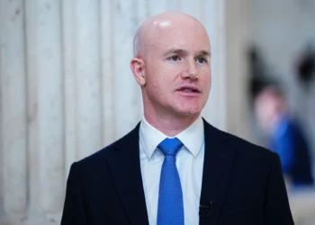 Coinbase CEO Says AI Will Boost Crypto Demand as Base and USDC Power Agent Payments