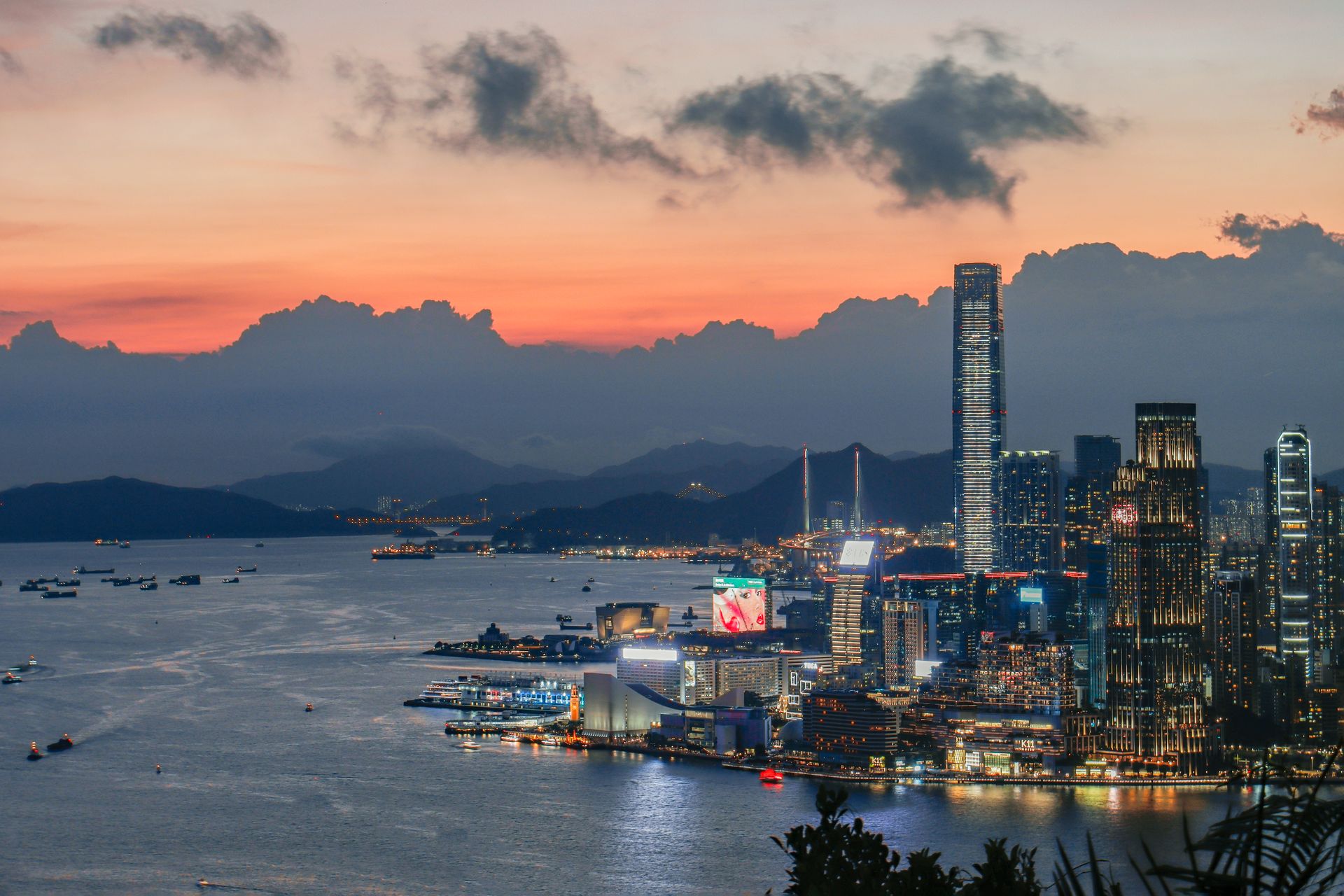 Hong Kong Tightens Crypto Login Rules with Phishing-resistant Security Standards