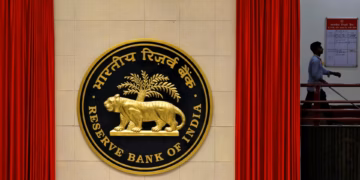 India’s Central Bank Sells Dollars to Defend Rupee as Bitcoin Debate Returns