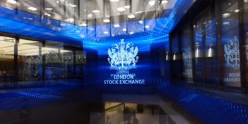London Stock Exchange Plans Overnight Trading Venue to Match Crypto Competition