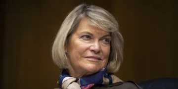Senator Lummis Defends CLARITY Act Against Warren’s Criticism Over Crypto Crime Concern
