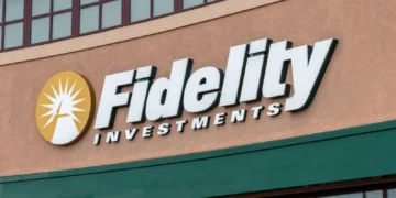 Fidelity’s $898M Ether ETF Moves to Let Investors Earn Staking Rewards