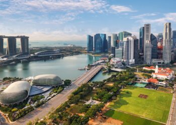 Singapore Investors Weigh AI Safety Risks as Stocks Sell Off